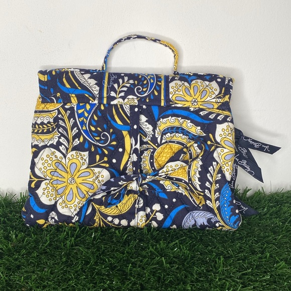 Traveling jewelry or makeup bag - Picture 2 of 8